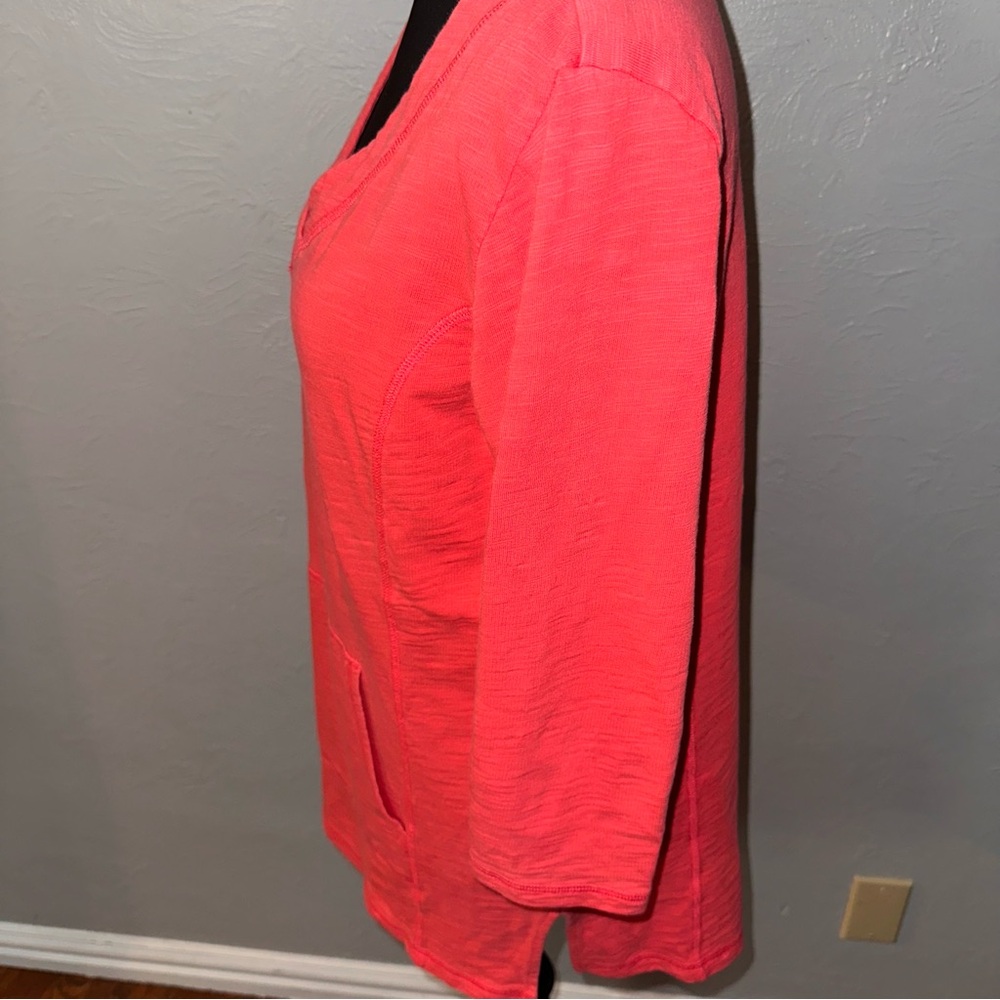 Liz Claiborne Weekend Coral V-Neck Top | Size Medium - Picture 3 of 7